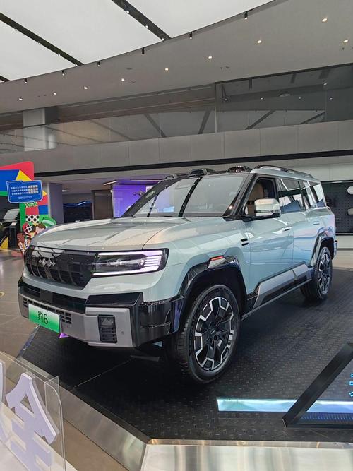 深圳70比亚迪方程豹硬派越野的爆款，英菲尼迪35周年与你共成长
